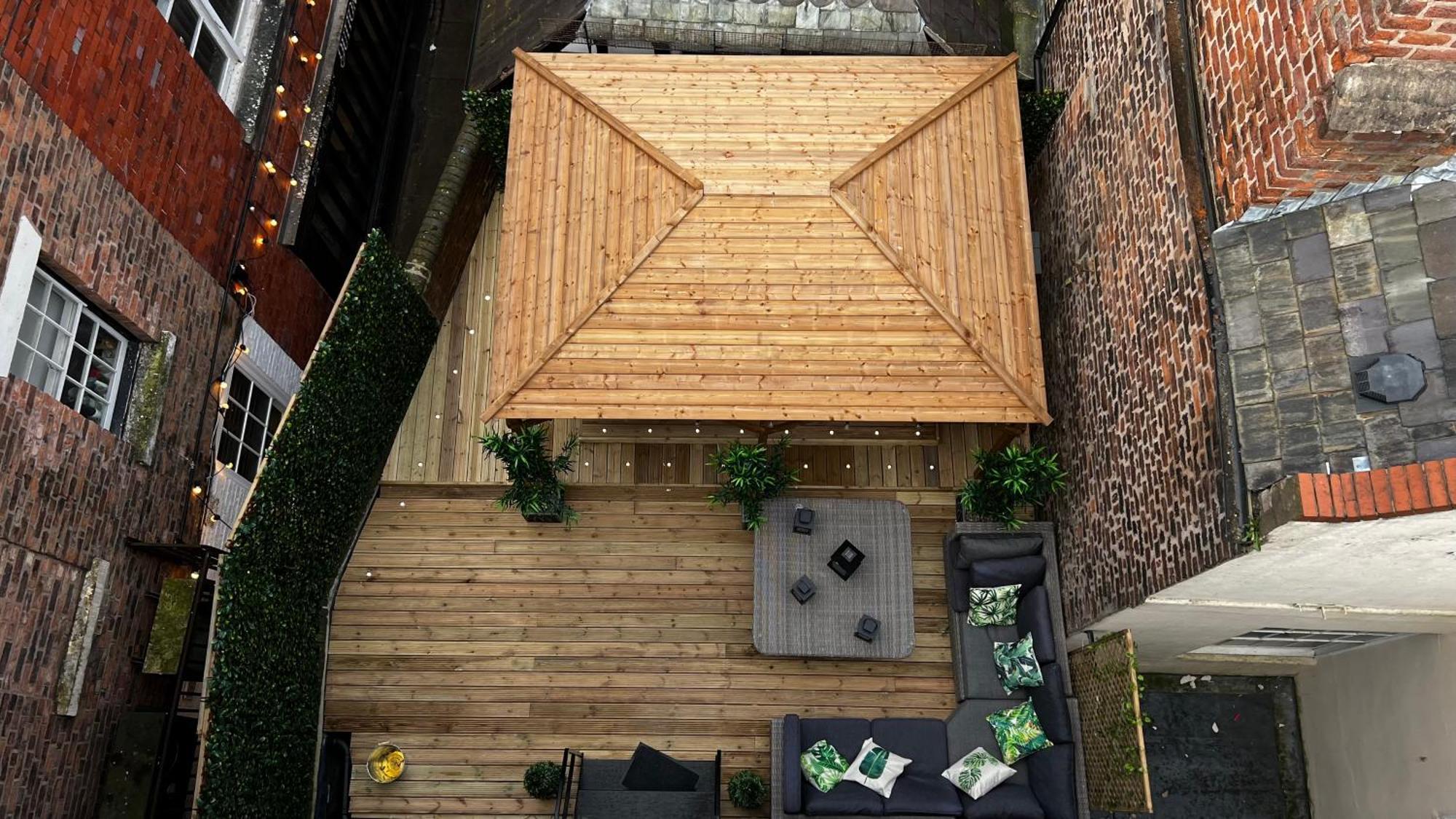 Romance On The Rows - Hot Tub City Centre Chester Exterior photo